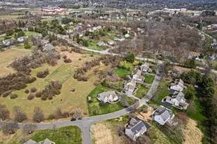 26 Woodside Farm Dr, Garnet Valley, PA 19060 - Photo 4