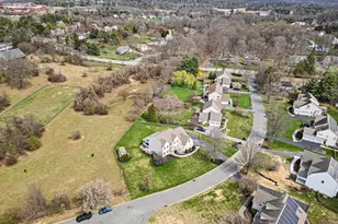 26 Woodside Farm Dr, Garnet Valley, PA 19060 - Photo 10