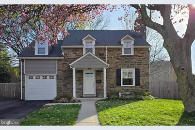 208 Parham Road, Springfield, PA 19064 - Photo 2