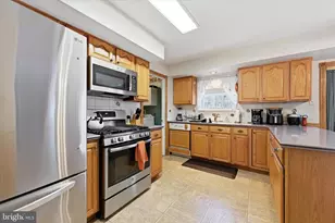 4305 Riders Ln, Upper Chichester, PA 19061 - Photo 12