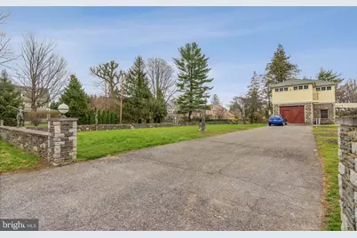 217 N Providence Road, Wallingford, PA 19086 - Photo 2