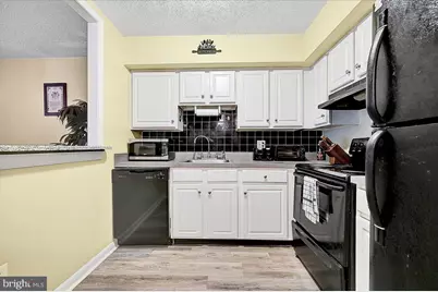 5200 Hilltop Drive #V6, Brookhaven, PA 19015 - Photo 8