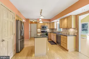 76 Colonial Cir, Thornton, PA 19373 - Photo 6