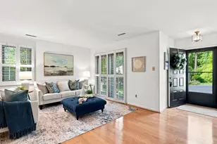 8 Summit Dr, Bryn Mawr, PA 19010 - Photo 4
