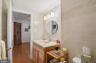 8 Summit Dr, Bryn Mawr, PA 19010 - Photo 16