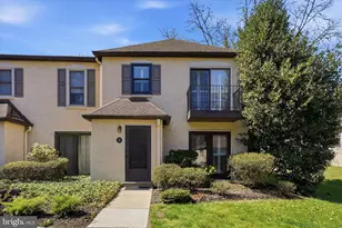 8 Summit Dr, Bryn Mawr, PA 19010 - Photo 1