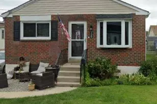 129 E Maple Ave, Brookhaven, PA 19015 - Photo 2