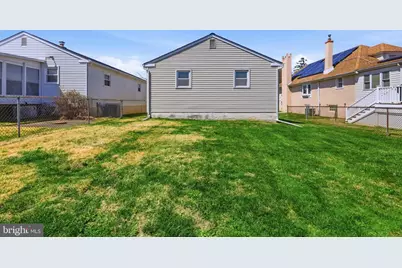 129 E Maple Avenue, Brookhaven, PA 19015 - Photo 16