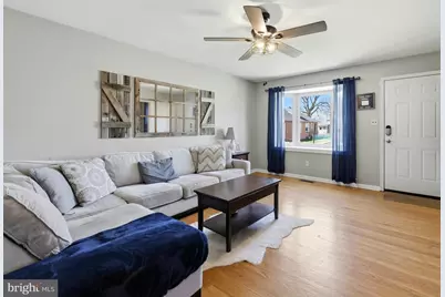 129 E Maple Avenue, Brookhaven, PA 19015 - Photo 4