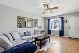 129 E Maple Ave, Brookhaven, PA 19015 - Photo 4