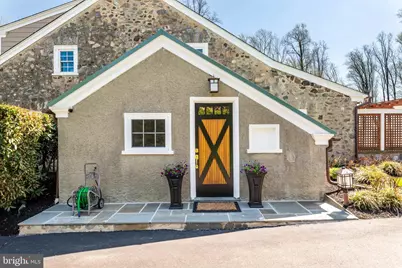 207 Carriage, Newtown Square, PA 19073 - Photo 2