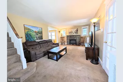 905 Edmonds Avenue, Drexel Hill, PA 19026 - Photo 2