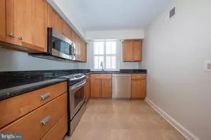 500 E Lancaster Ave, Wayne, PA 19087 - Photo 8