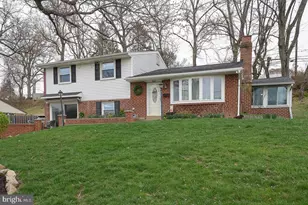 8 Grove Ln, Broomall, PA 19008 - Photo 2