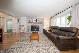 8 Grove Ln, Broomall, PA 19008 - Photo 10