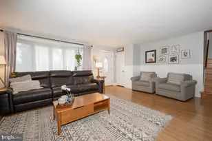 8 Grove Ln, Broomall, PA 19008 - Photo 8