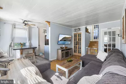 205 Brainerd Boulevard, Sharon Hill, PA 19079 - Photo 2