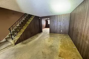 519 S 4th St, Darby, PA 19023 - Photo 2