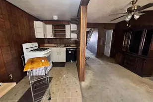 519 S 4th St, Darby, PA 19023 - Photo 6