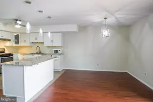 617 St Anthony Ln, Upper Darby, PA 19082 - Photo 6