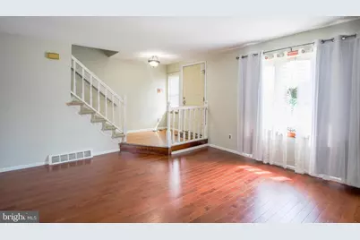 617 Saint Anthony Lane, Upper Darby, PA 19082 - Photo 2