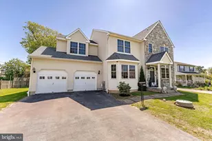 209 W Forestview Ave, Brookhaven, PA 19015 - Photo 2