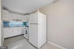 221 Park Dr, Glenolden, PA 19036 - Photo 14