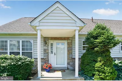 4201 Chatham Circle, Upper Chichester, PA 19014 - Photo 2