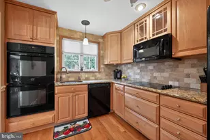 305 Somerset Pl, Wallingford, PA 19086 - Photo 12