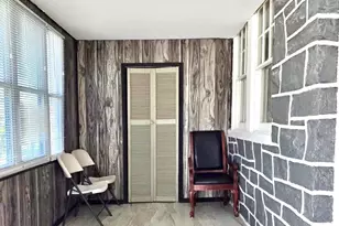 105 N Fairview Ave, Upper Darby, PA 19082 - Photo 2