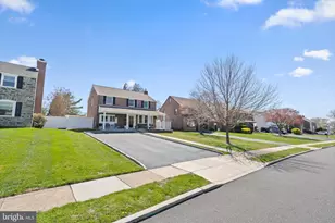 1521 Brierwood Rd, Havertown, PA 19083 - Photo 2