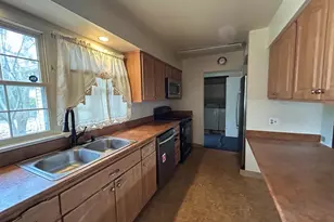 527 Cherry Ln, Lansdowne, PA 19050 - Photo 6