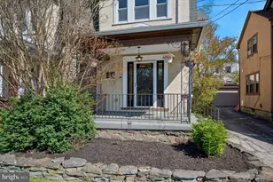 729 Hathaway Ln, Ardmore, PA 19003 - Photo 2