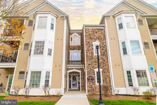 714 Creekside Dr, Brookhaven, PA 19015 - Photo 2