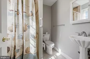 211 E Providence Rd, Aldan, PA 19018 - Photo 16