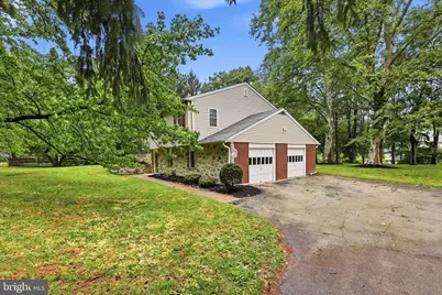 412 Yorkshire Road, Bryn Mawr, PA 19010 - Photo 2