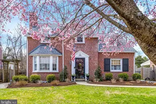 526 E Beech Tree Ln, Wayne, PA 19087 - Photo 2