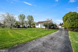 5946 Chichester Ave, Aston, PA 19014 - Photo 2