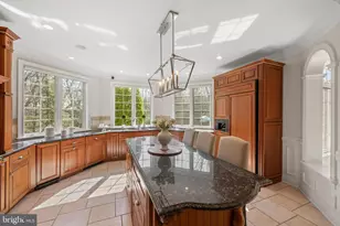 365 Arbor Cir, Media, PA 19063 - Photo 10