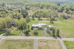 1530 Heather Hills Ln, Glen Mills, PA 19342 - Photo 2