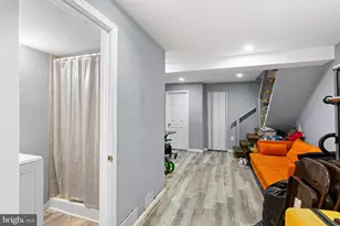 223 Long Ln, Upper Darby, PA 19082 - Photo 10