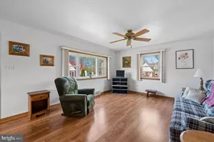 716 Brooke Cir, Morton, PA 19070 - Photo 4