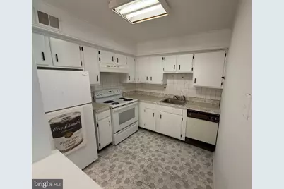 5200 Hilltop Drive, Brookhaven, PA 19015 - Photo 2