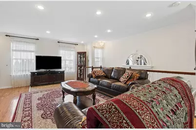239 Spring Valley Way, Aston, PA 19014 - Photo 8