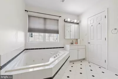239 Spring Valley Way, Aston, PA 19014 - Photo 30