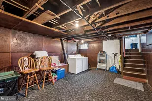 33 S Harwood Ave, Upper Darby, PA 19082 - Photo 24