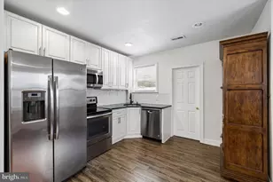 33 S Harwood Ave, Upper Darby, PA 19082 - Photo 14
