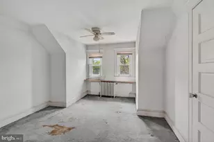 705 E 20th St, Chester, PA 19013 - Photo 28