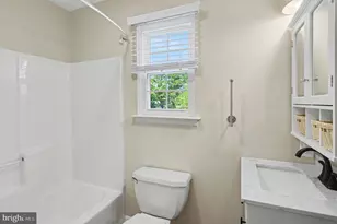4016 Washington Dr, Upper Chichester, PA 19061 - Photo 24