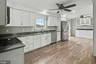4016 Washington Dr, Upper Chichester, PA 19061 - Photo 8
